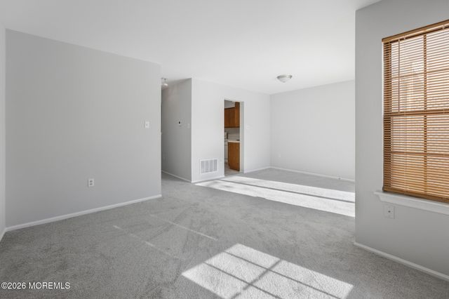 2305 Gulfstream Way, Toms River, NJ 08755