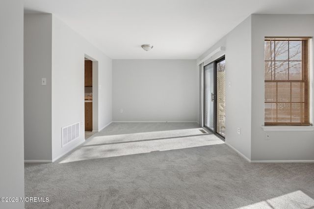 2305 Gulfstream Way, Toms River, NJ 08755