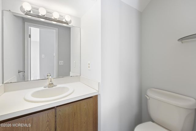 2305 Gulfstream Way, Toms River, NJ 08755