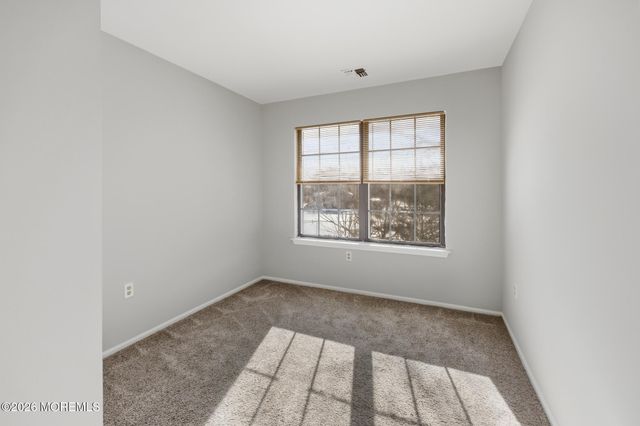 2305 Gulfstream Way, Toms River, NJ 08755