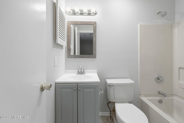 2305 Gulfstream Way, Toms River, NJ 08755