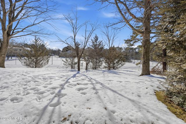 2305 Gulfstream Way, Toms River, NJ 08755