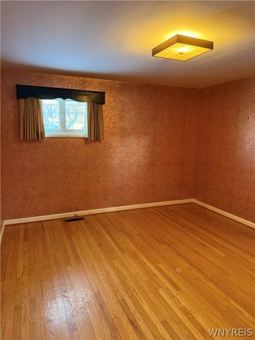 239 Grayton Road, Tonawanda, NY 14150