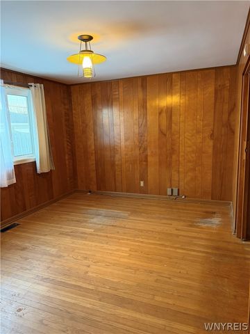 239 Grayton Road, Tonawanda, NY 14150