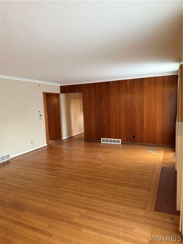 239 Grayton Road, Tonawanda, NY 14150