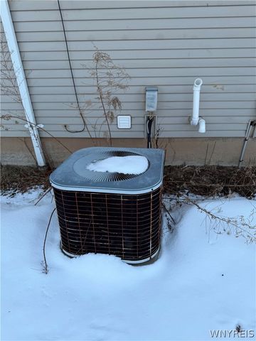 239 Grayton Road, Tonawanda, NY 14150