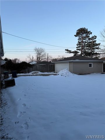 239 Grayton Road, Tonawanda, NY 14150