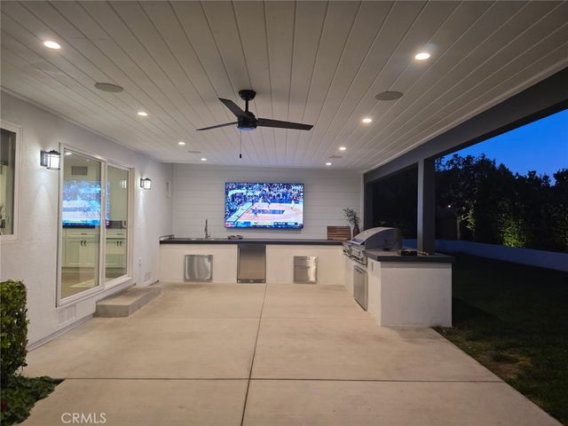 2443 Fordham, Costa Mesa, CA 92626