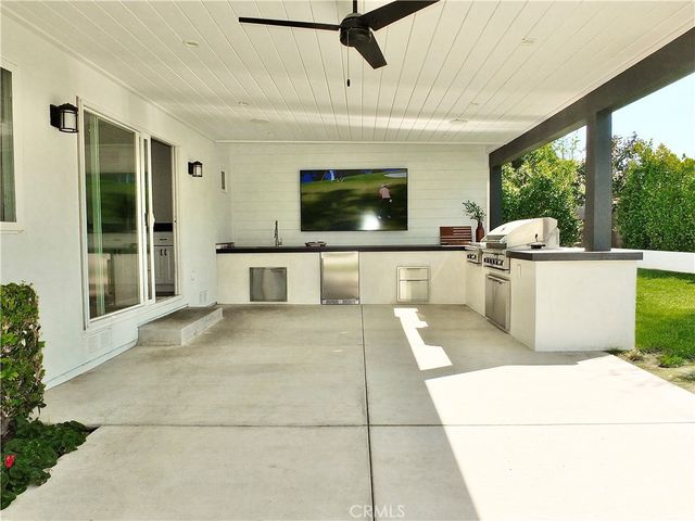 2443 Fordham, Costa Mesa, CA 92626