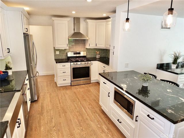 2443 Fordham, Costa Mesa, CA 92626