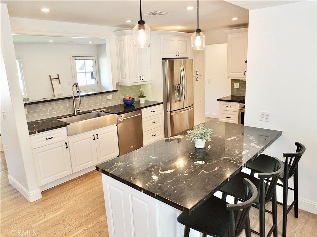 2443 Fordham, Costa Mesa, CA 92626