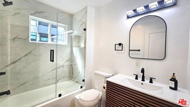 6138 Carlos Avenue A, Los Angeles, CA 90028