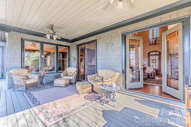 414 Trails End, Bryson City, NC 28713