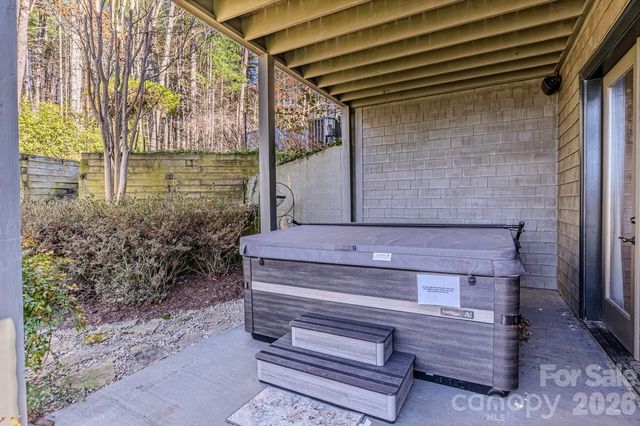 414 Trails End, Bryson City, NC 28713