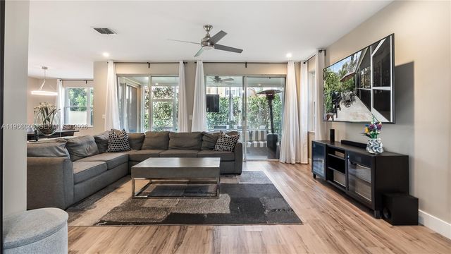 4716 NW 114th Dr, Coral Springs, FL 33076