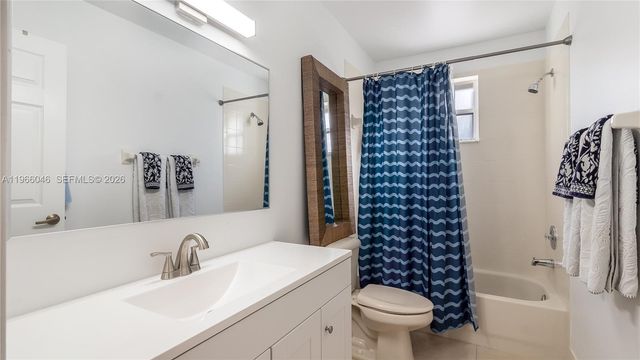 4716 NW 114th Dr, Coral Springs, FL 33076