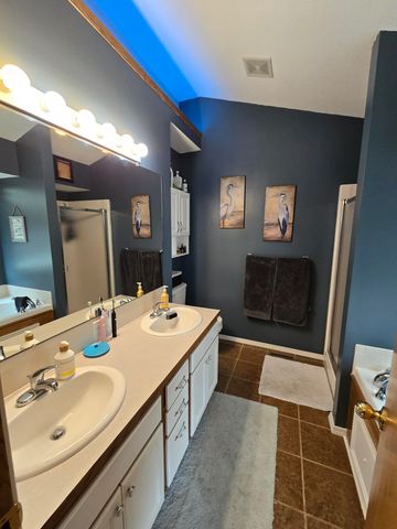 8841 N Hidden Lane, Park City, KS 67147