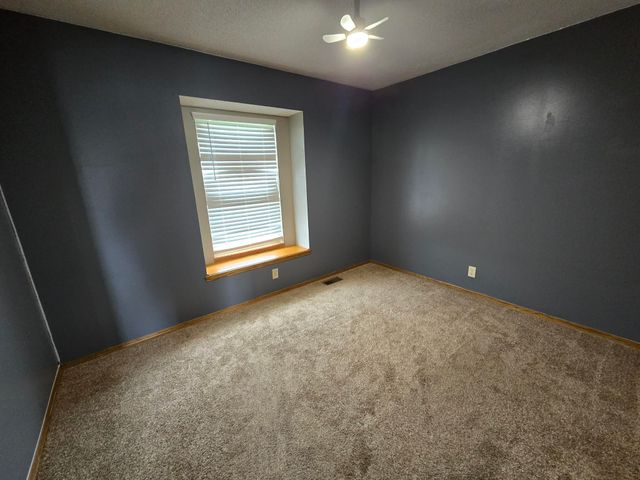 8841 N Hidden Lane, Park City, KS 67147