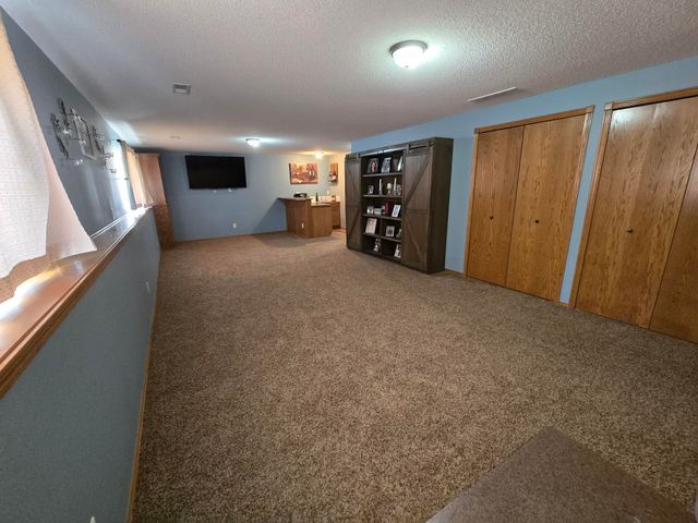 8841 N Hidden Lane, Park City, KS 67147