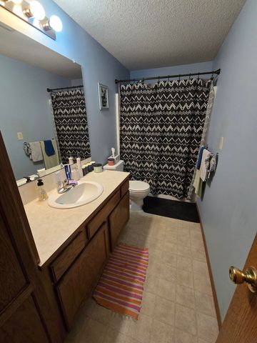 8841 N Hidden Lane, Park City, KS 67147