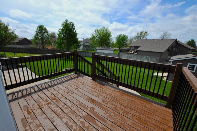 8841 N Hidden Lane, Park City, KS 67147