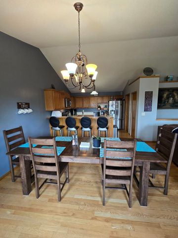 8841 N Hidden Lane, Park City, KS 67147