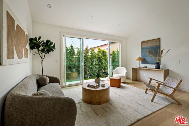 11838 Juniette, Culver City, CA 90230
