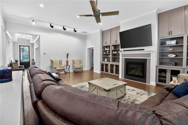 52 Vandiver Court, Acworth, GA 30101