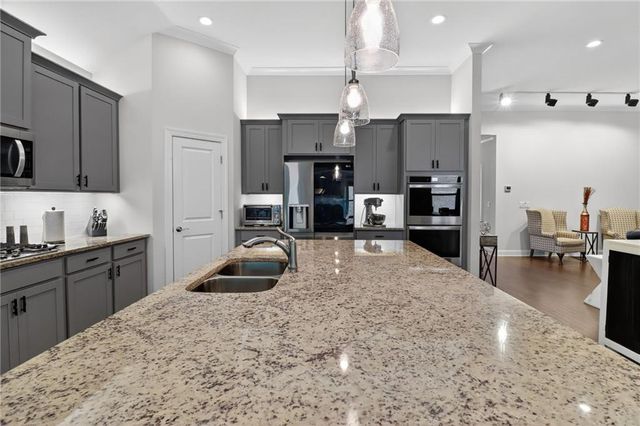 52 Vandiver Court, Acworth, GA 30101