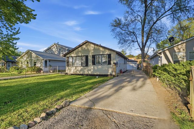 125 Bellevue Drive, Round Lake Park, IL 60073
