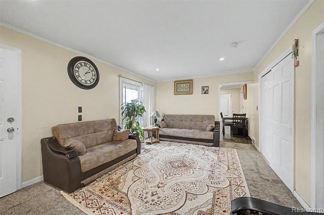 8650 Whitlock Avenue, Dearborn, MI 48126