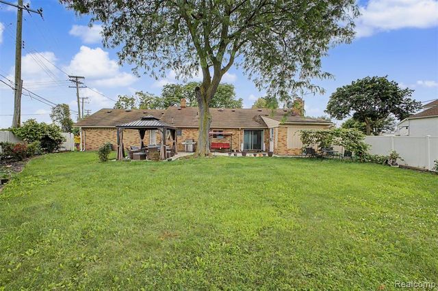 8650 Whitlock Avenue, Dearborn, MI 48126