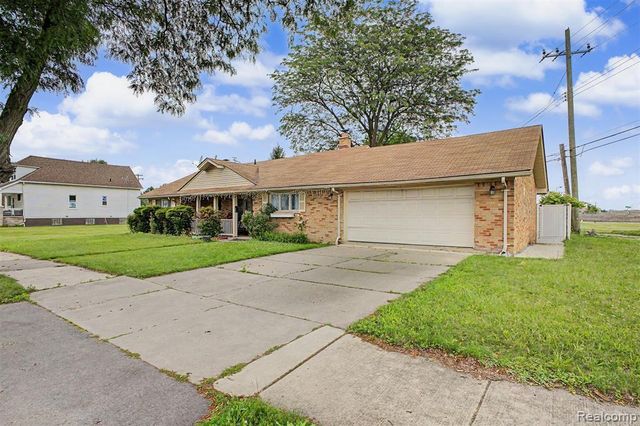 8650 Whitlock Avenue, Dearborn, MI 48126