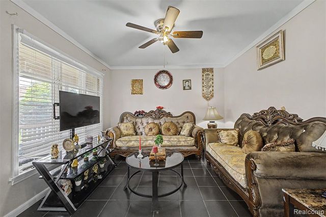 8650 Whitlock Avenue, Dearborn, MI 48126