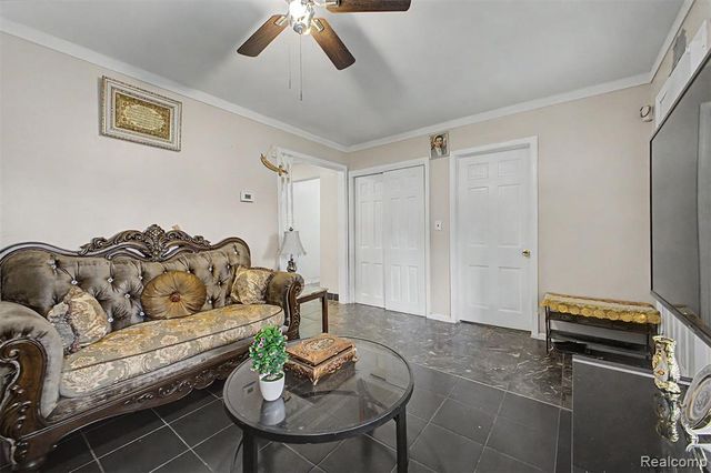 8650 Whitlock Avenue, Dearborn, MI 48126