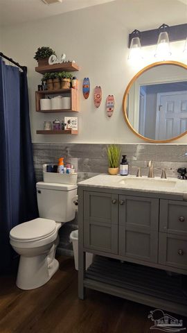 1364 Redwood Ln, Gulf Breeze, FL 32563