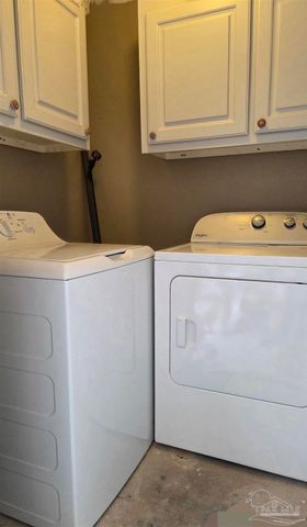 1364 Redwood Ln, Gulf Breeze, FL 32563