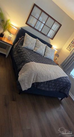 1364 Redwood Ln, Gulf Breeze, FL 32563