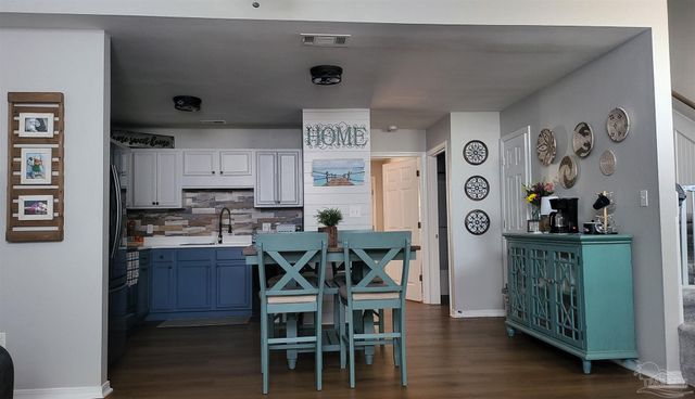 1364 Redwood Ln, Gulf Breeze, FL 32563