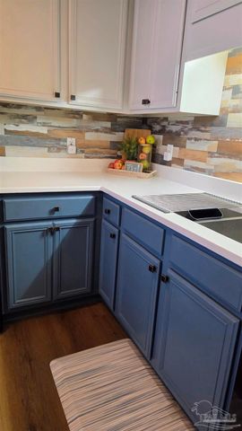 1364 Redwood Ln, Gulf Breeze, FL 32563