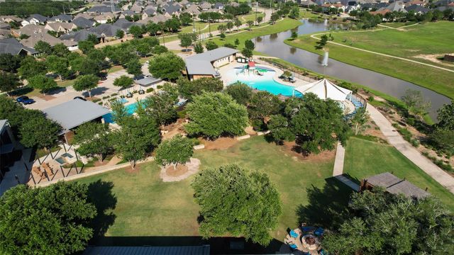 6902 Shoreline View Dr, Katy, TX 77493