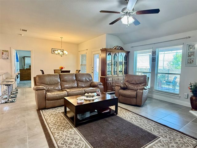 2704 Ainsworth Road, Aubrey, TX 76227