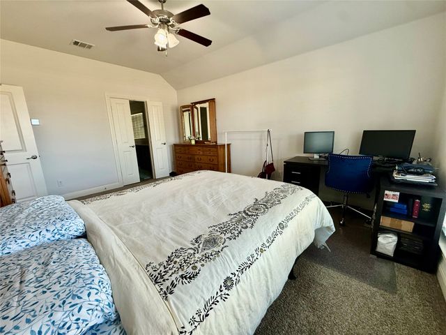 2704 Ainsworth Road, Aubrey, TX 76227