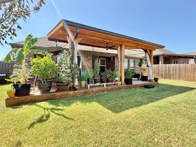 2704 Ainsworth Road, Aubrey, TX 76227