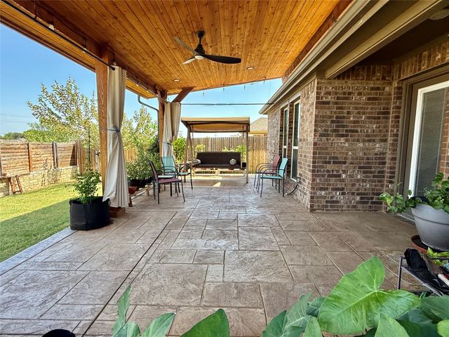 2704 Ainsworth Road, Aubrey, TX 76227