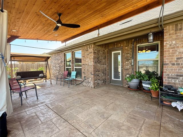 2704 Ainsworth Road, Aubrey, TX 76227