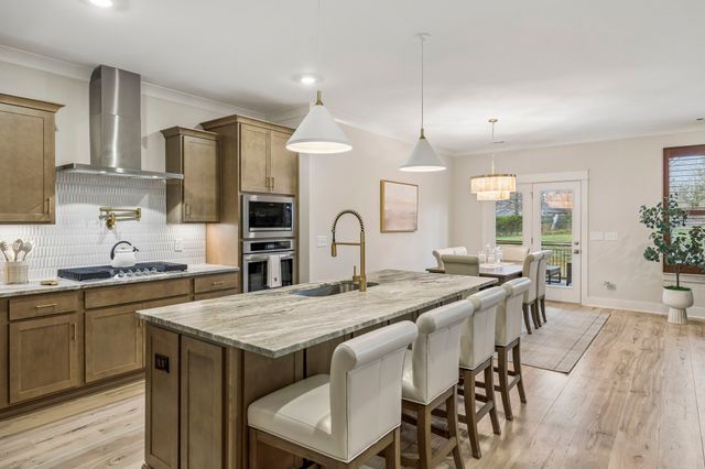 837 Odell Dr, White House, TN 37188