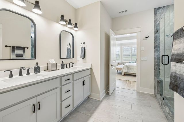 837 Odell Dr, White House, TN 37188