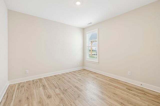 837 Odell Dr, White House, TN 37188