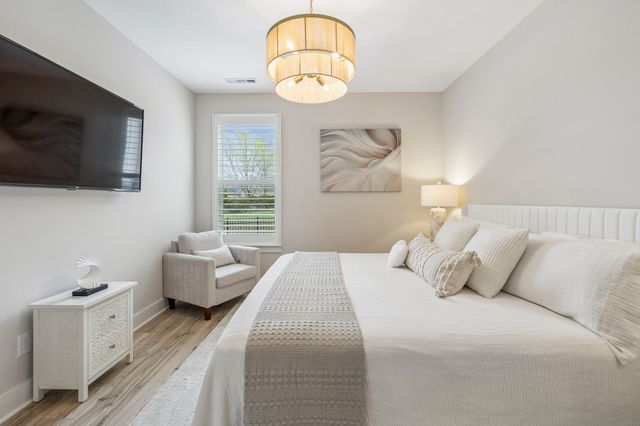 837 Odell Dr, White House, TN 37188